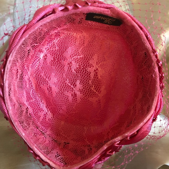 Vintage 1960’s Berne Fabric and Straw Pillbox Hat main image 7